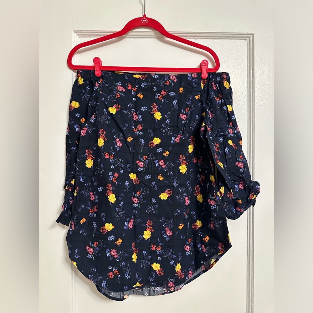 Navy Floral OTS Top, Babaton by Aritzia, Size M.